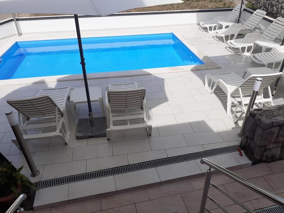 Ljubas Ii Opatija *